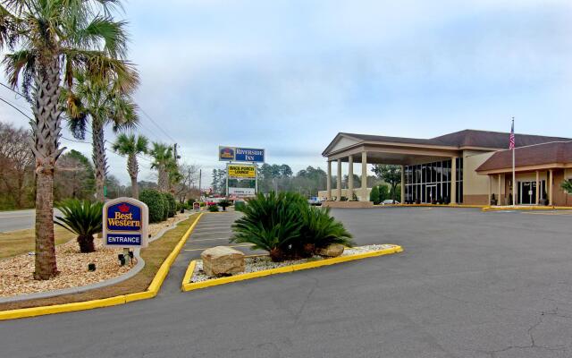 Best Western Riverside Inn