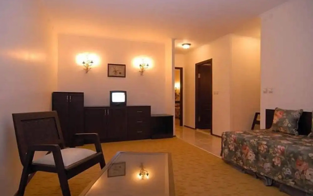Grand Asa Family Suites