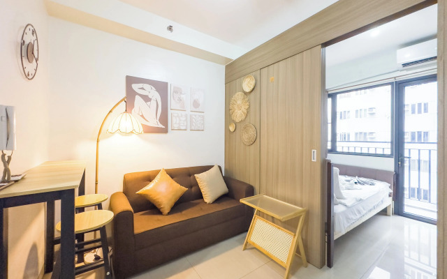 Staycation Shore 2 MOA Pasay