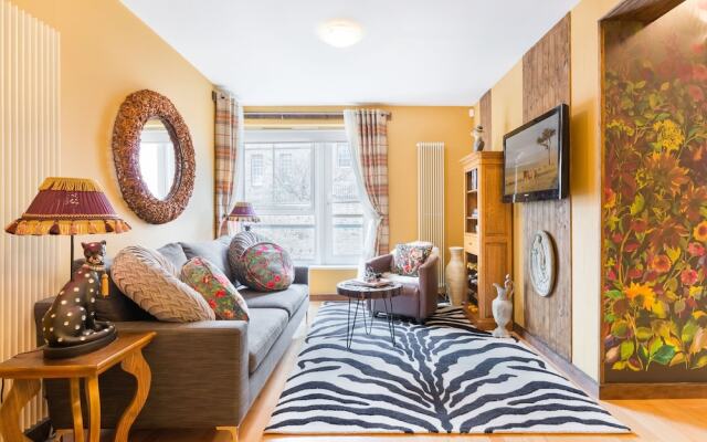 Quirky 1 Bedroom Apartment Next to Holyrood Palace