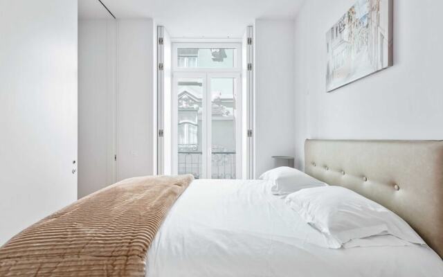 Spacious 1 Bedroom Apartment Near Baixa