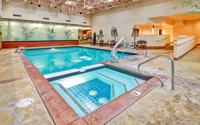 DoubleTree Suites by Hilton Seattle Airport - Southcenter