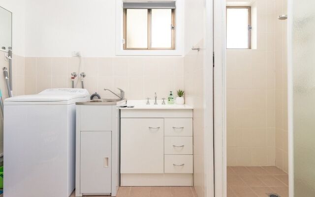 Lakeview Crescent 50