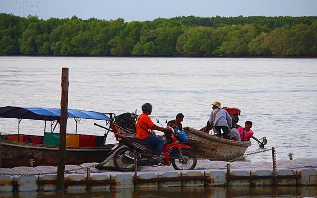 Nisarine Homestay @ Koh Klang - Hostel