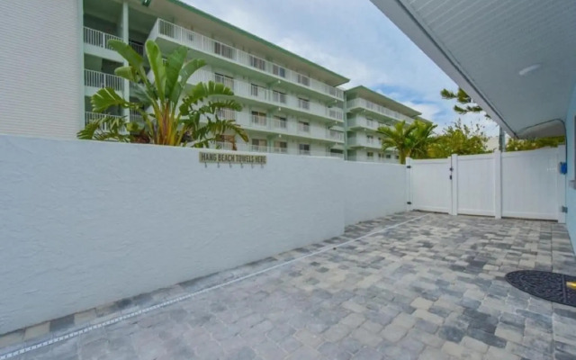 Sun and Sea by Beachside Management