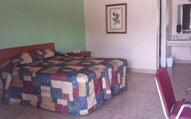 Budget Inn By OYO Edinburg Hwy 281
