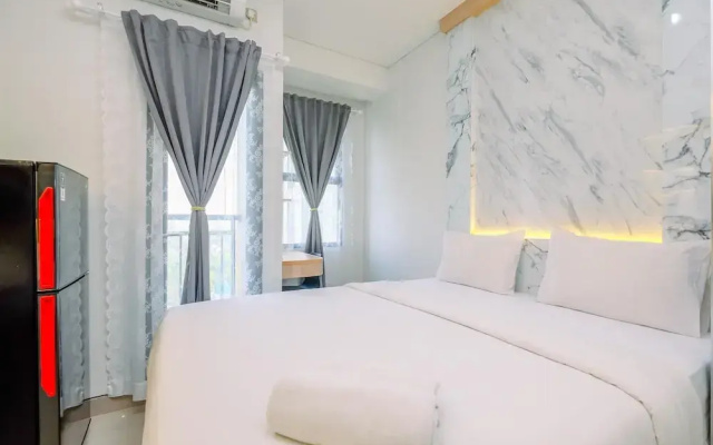 Cozy Stay And New Furnished Studio At Transpark Cibubur Apartment