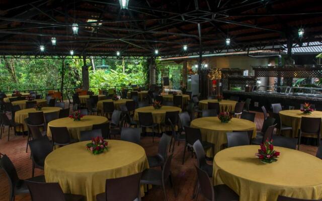 Tapirus Lodge and Reserve