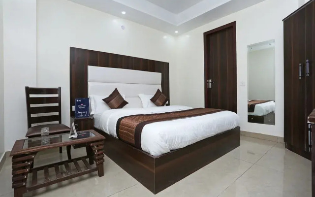 OYO 11505 Hotel Classic Park