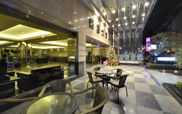King's Paradise Hotel