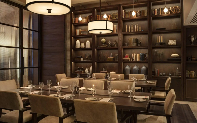 Loews Philadelphia Hotel