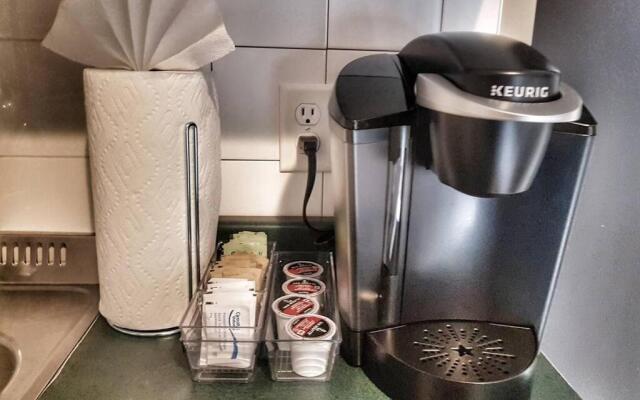 Cozy 1-BDR Suite #20 by Amazing Property Rentals