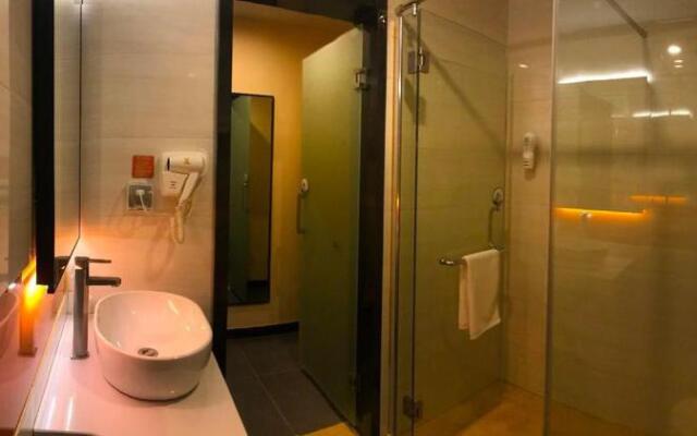 7 Days Premium·Ganzhou Railway Station