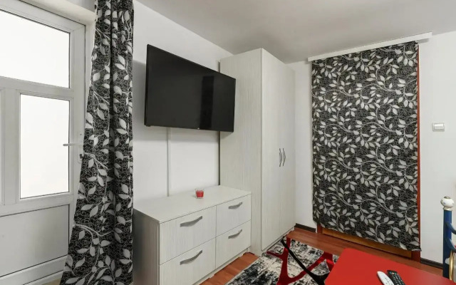 Stone Gate Apartment #3