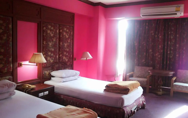 Diamond River Ping Petch-Ngam Hotel