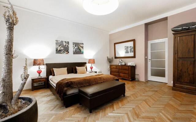 Apartment Deluxe Rybna 25