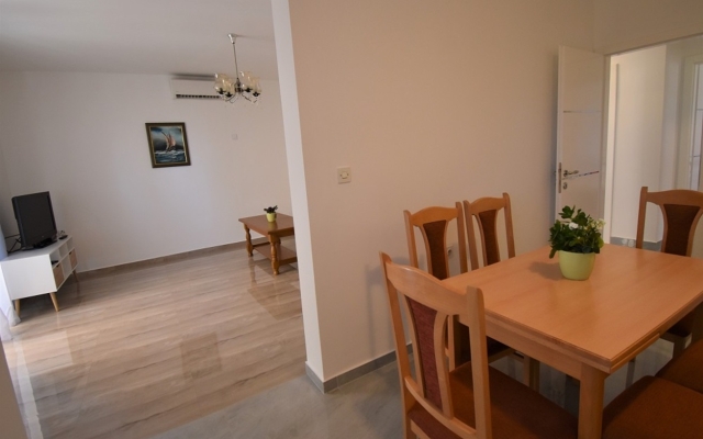 Holiday house Branka - 80 m from beach: Vir, Zadar riviera