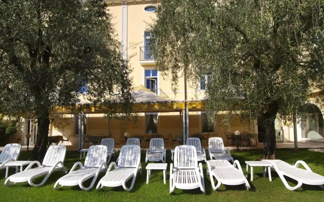 Aparthotel Englovacanze