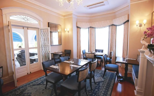 Rosedon Hotel