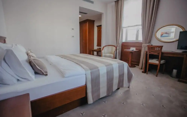 Hotel Stara Lika