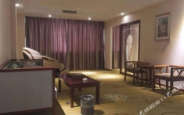 Qinyuan Holiday Hotel