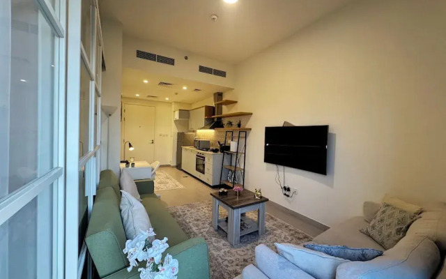 Central 1BHK in Dubai Hills. Burj View