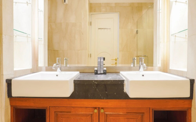 Elegant And Comfy 1Br At Ascott Thamrin Apartment