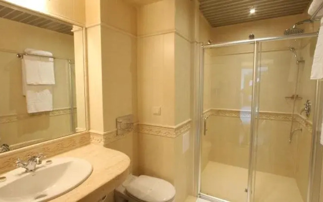 Efir Hotel