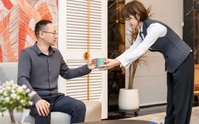Jifeng International Hotel (Dujiangyan Irrigation Project Scenic Spot Nanqiao Branch) – People – Chengdu