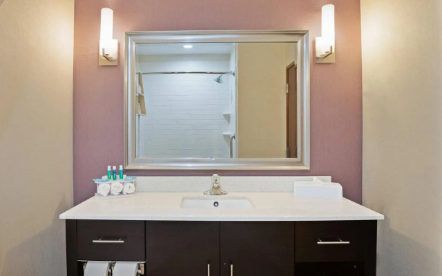 Holiday Inn Express & Suites New Cumberland by IHG