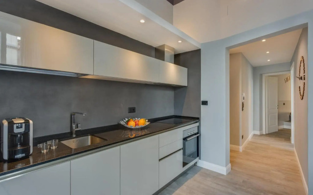 Cherubini Palace Thematic Apartment