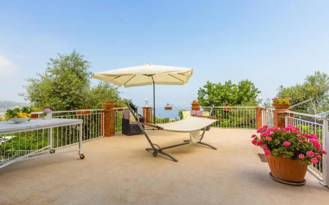 Villa Sorrento Flats