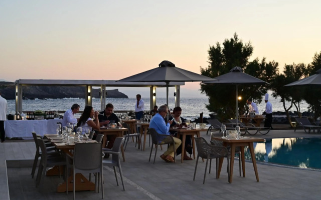 Kavos Hotel