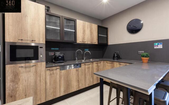 Lovely vacation, Private entrance Home with WIFI by 360 Estates