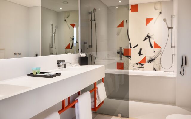 Studio M Arabian Plaza Hotel & Hotel Apartments