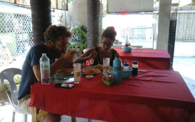 Guanna's Place Room and Resto Bar