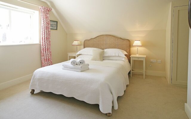 Elizabeth -Tiger Inn