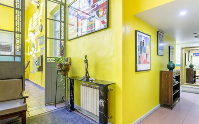 Master Hostel Borges