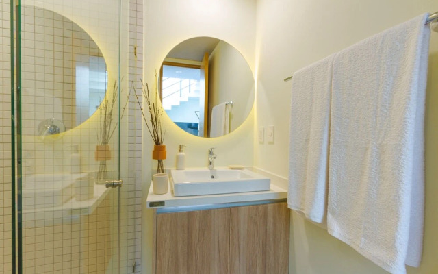 The Boat A403 By Lockey