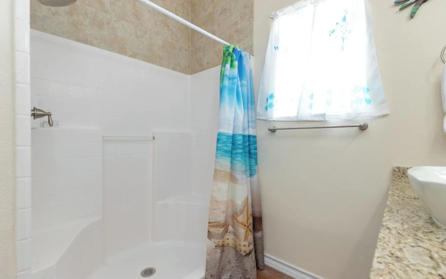 Mango Bungalow Sleeps 8 2 Community Pools