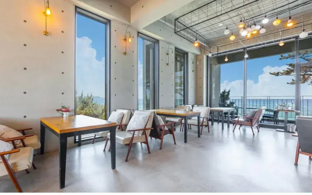 Vie Privee Boutique Pension