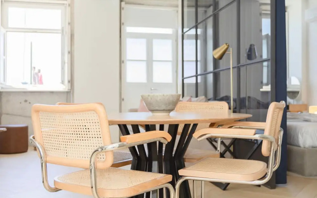 Liiiving in Porto - Modern Coastline Apartment