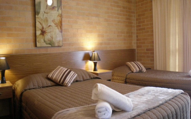 White Lanterns Motel – Guest Rooms – Armidale