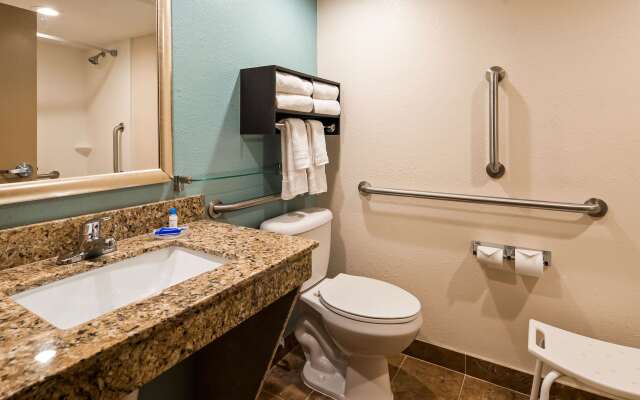 Holiday Inn & Suites Columbia NE - Ft Jackson Area by IHG
