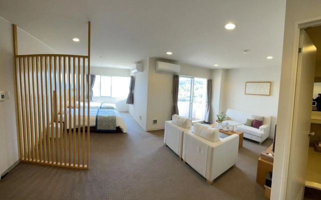 Wisterian Life Club Toba