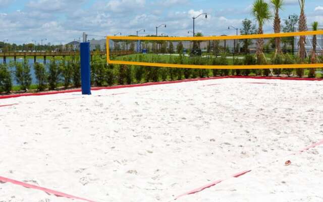 Amazing 4bdr House Storey Lake