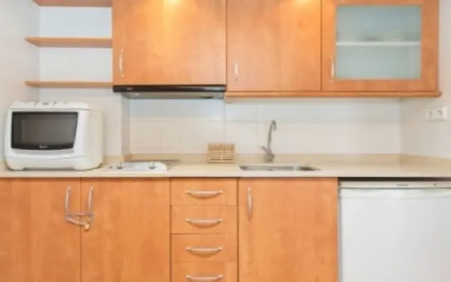 AinB Raval Hospital Apartments