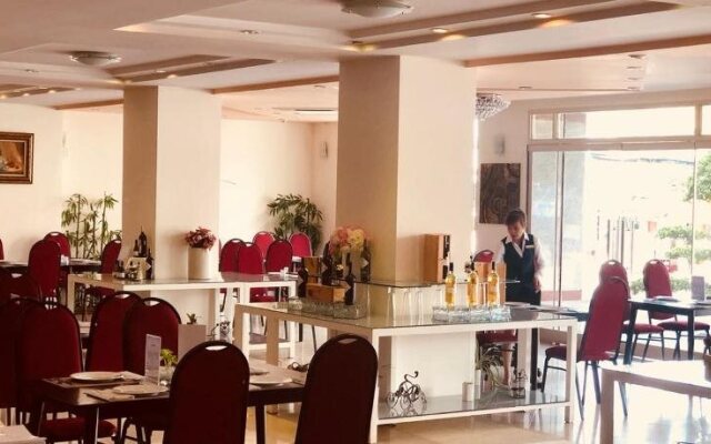 Chau Pho Hotel