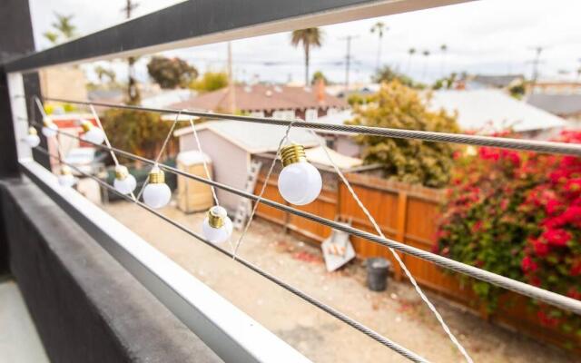 Professionals-restaurants-fastwifi-a C-desk- Pets