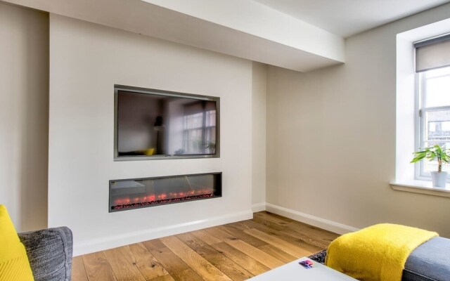Modern 1BR Home in Vibrant Leith Area